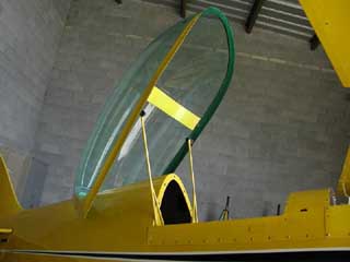 The canopy is well balanced and allows easy ingress.